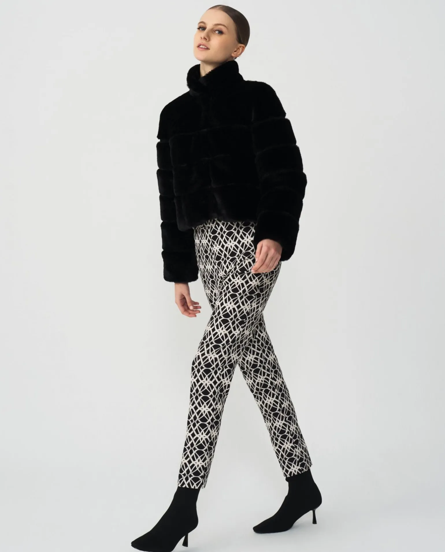 Abrigo Pelo Corto Pelo Negro