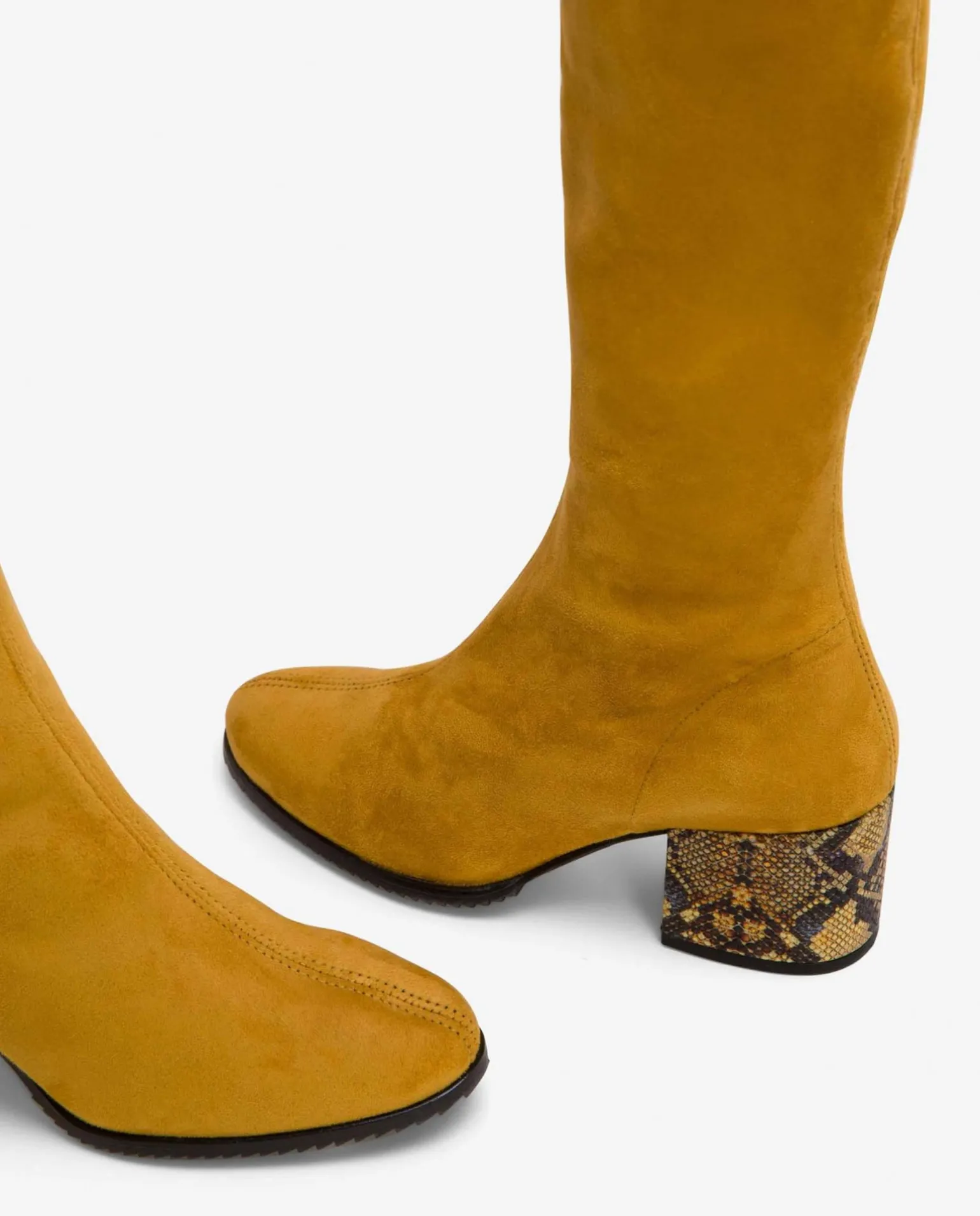 Bota Mosquetera Strech Ultrasuede Strech Amarillo