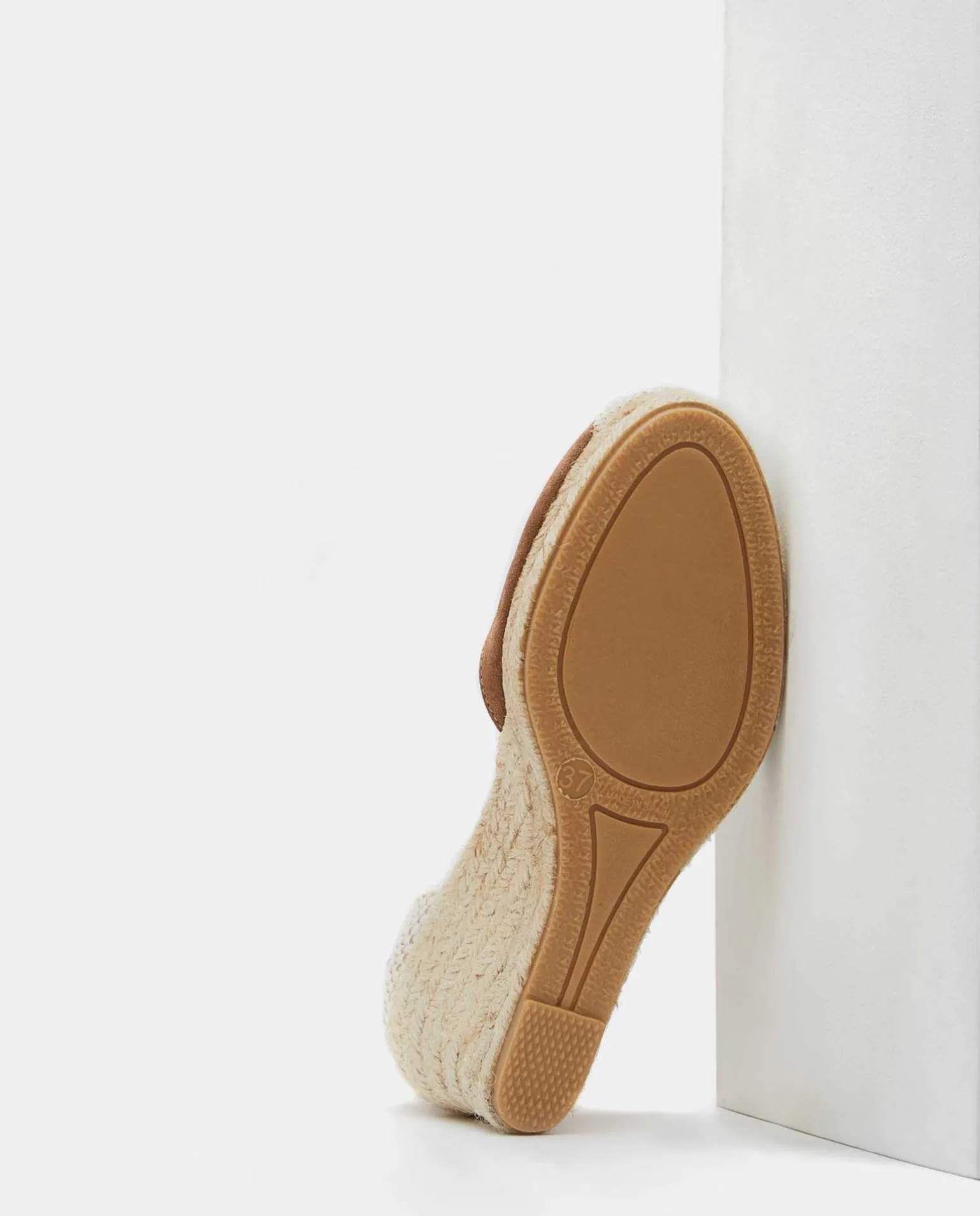 Cuna Yute Con Cintas Serraje Marron