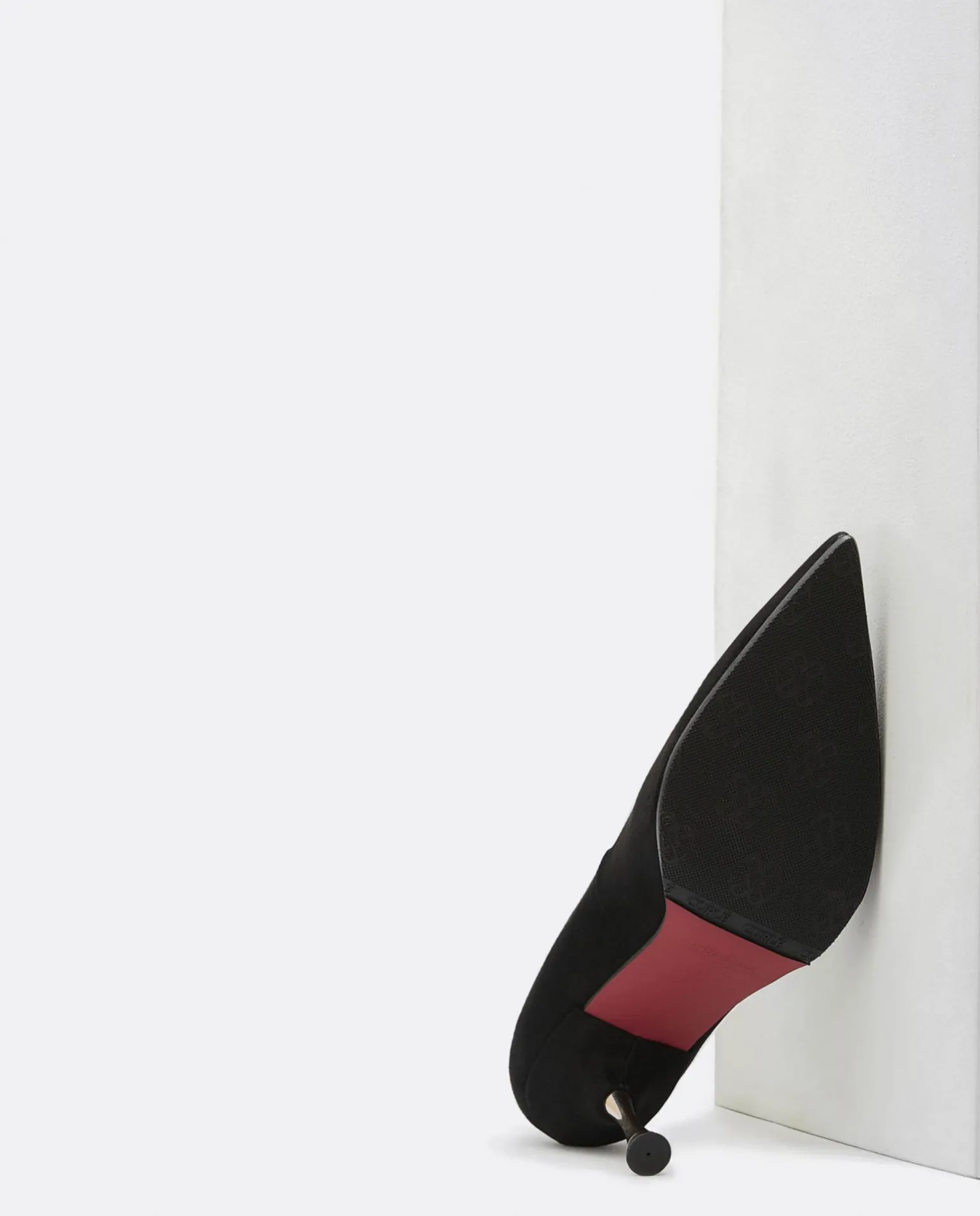 Salon Pico Ultrasuede Negro