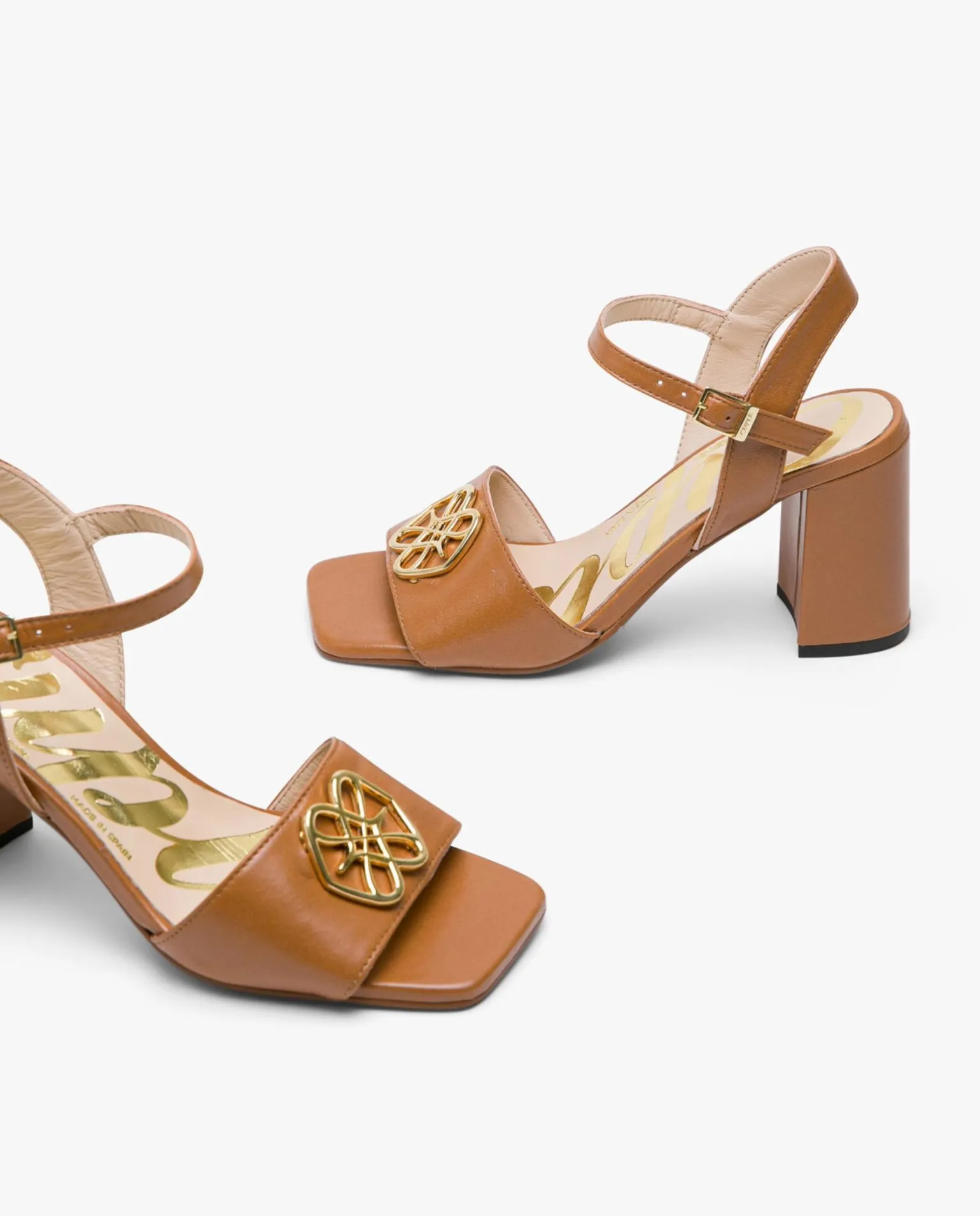 Sandalia Logo Piel Cuero