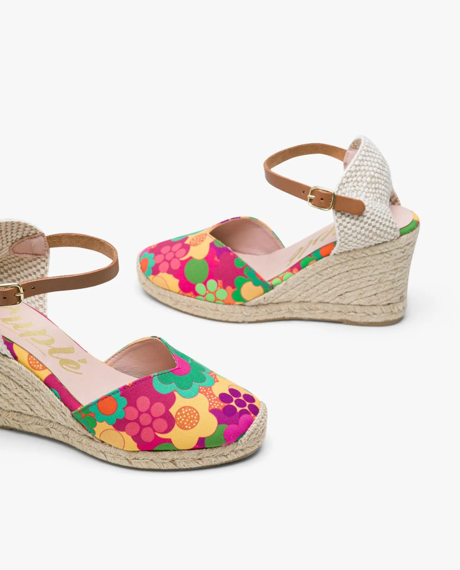 Valenciana Pico Tejido Estampado Flores