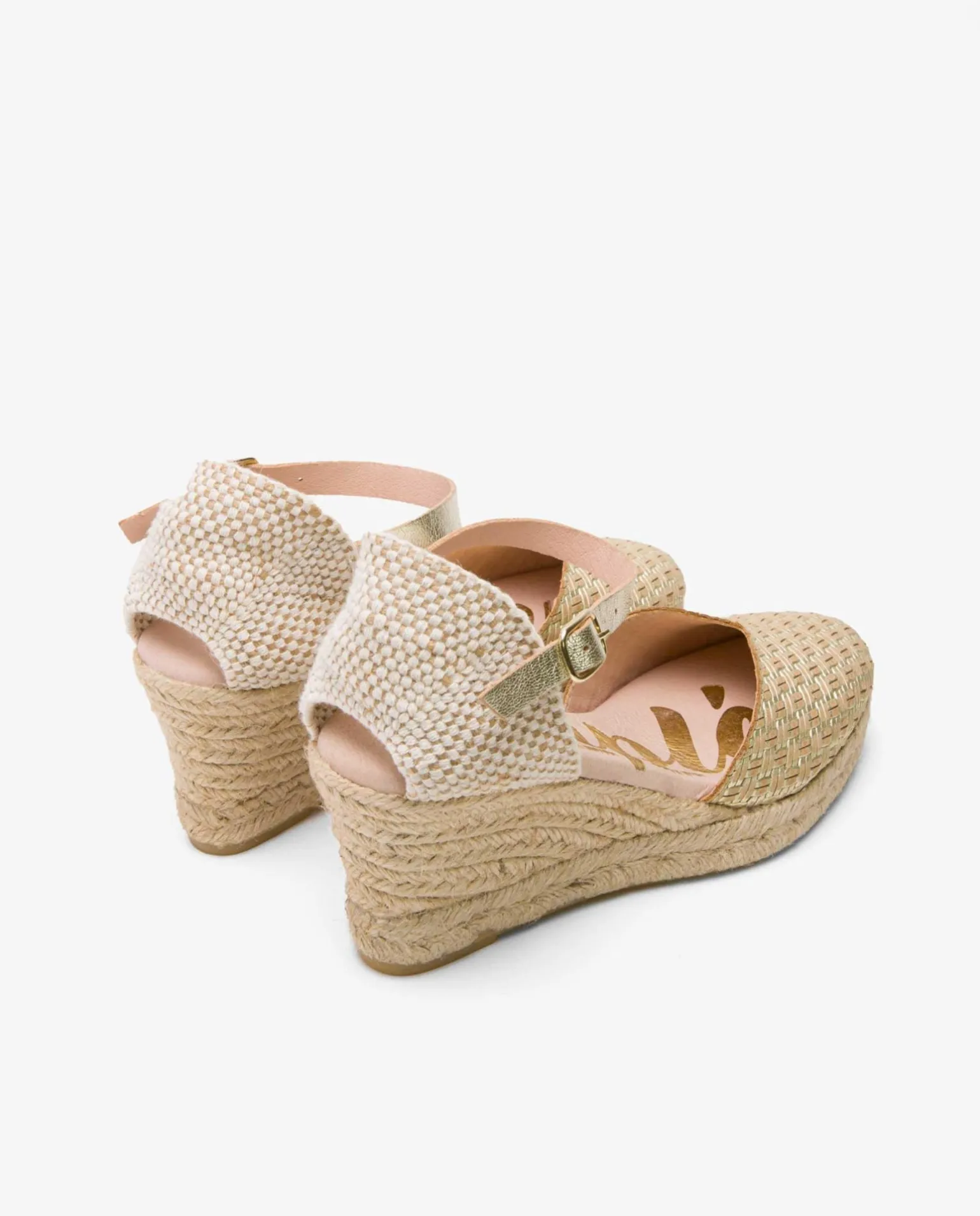 Valenciana Pico Trenzado Oro