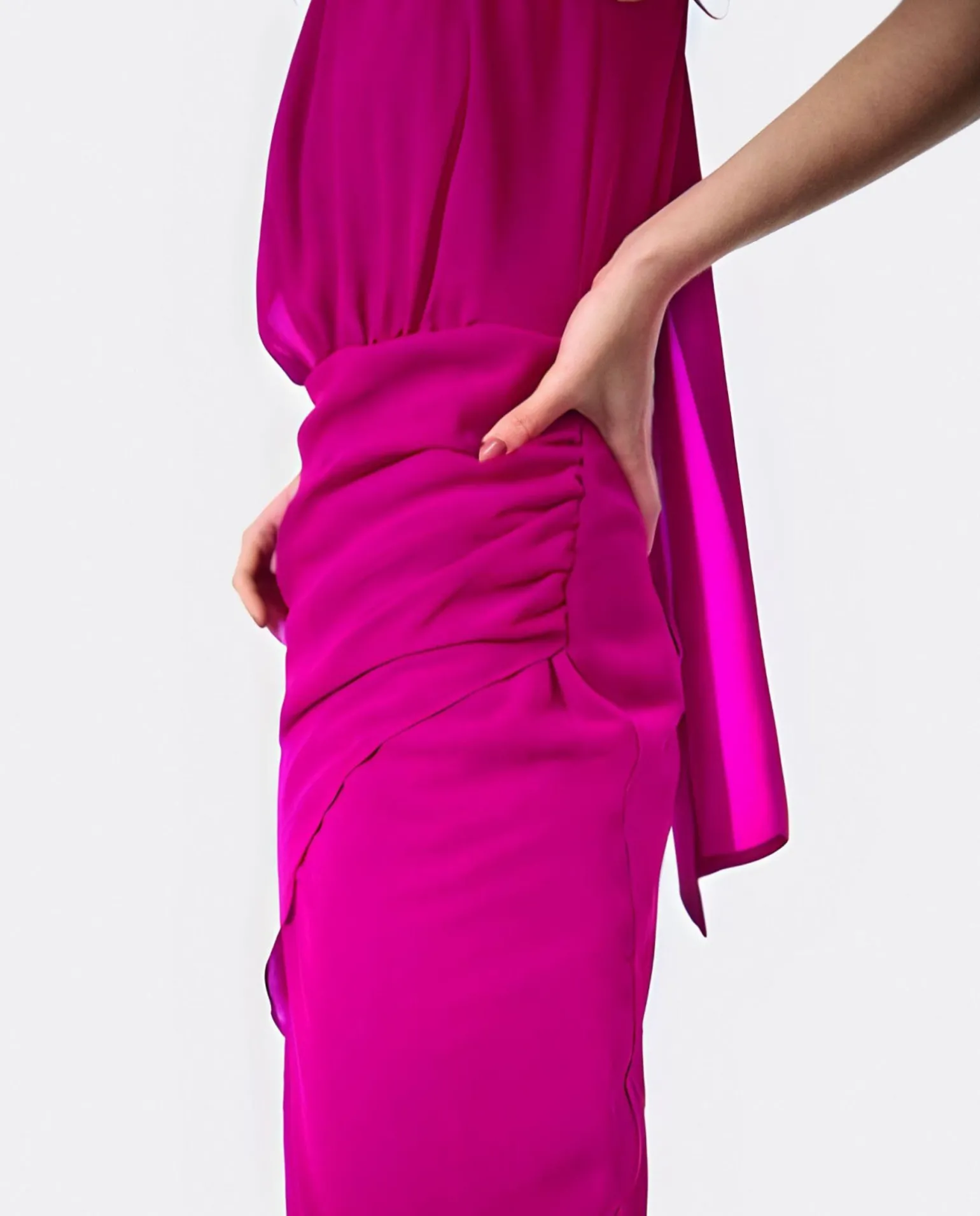 Vestido Escote Halter Gasa Fucsia
