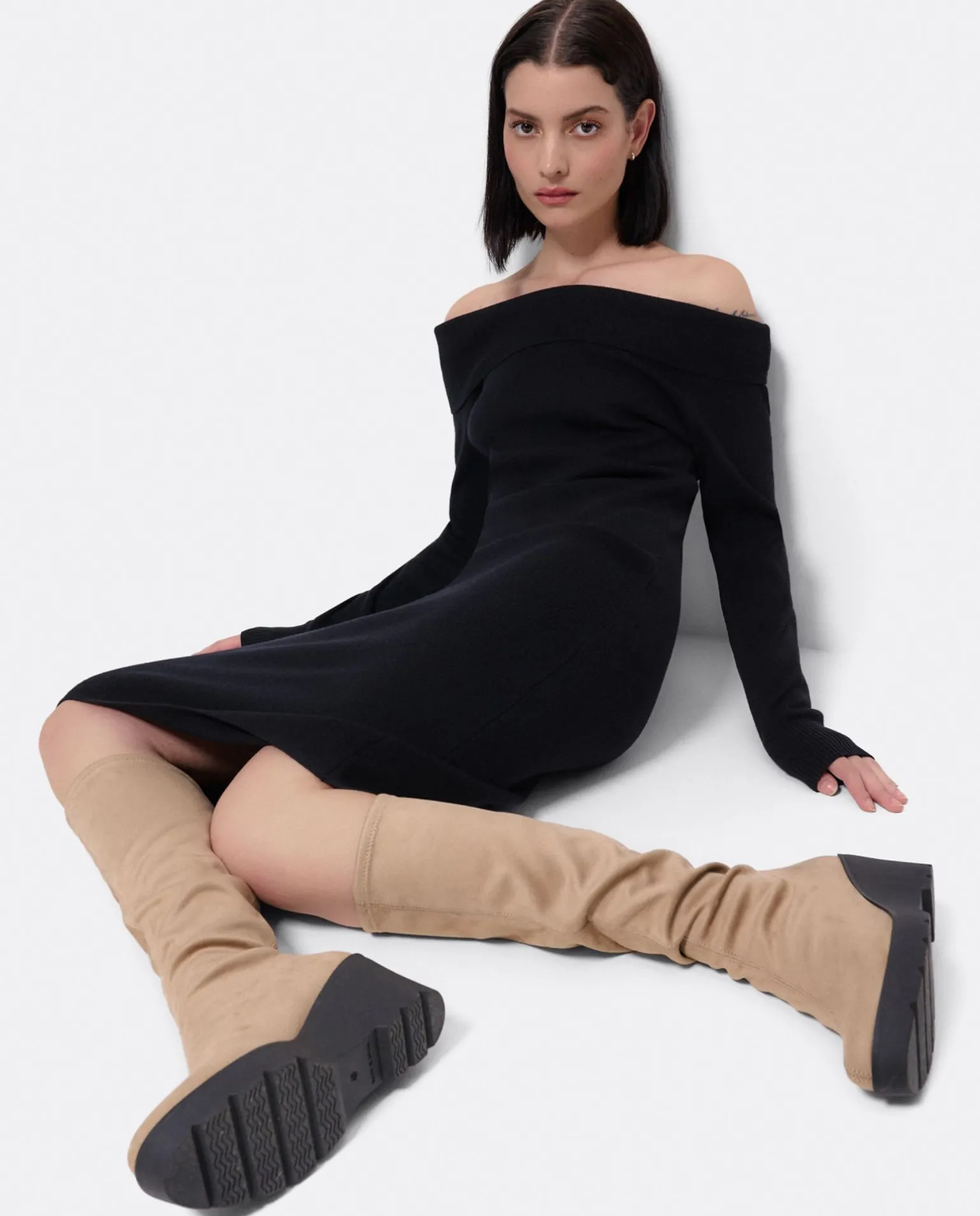 Vestido Midi Escote Drapeado Punto Negro