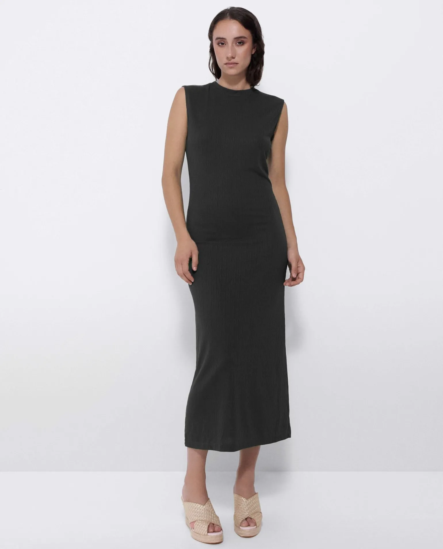 Vestido Midi Punto Negro