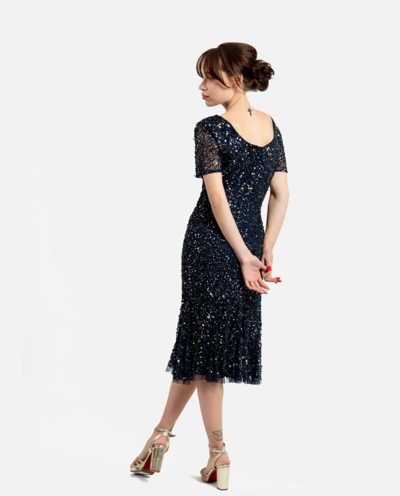 Vestido Midi Volante Lentejuelas Marino